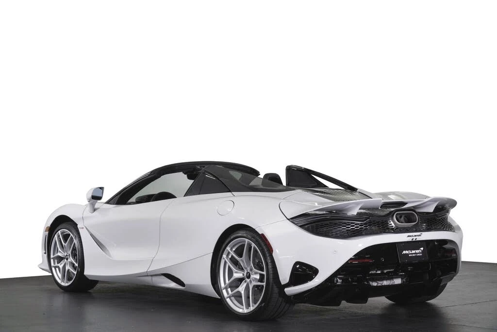 2027 McLaren 750S Spider - Image 2 of 31