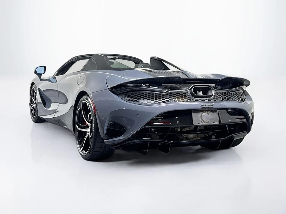 2027 McLaren 750S Spider - Image 3 of 29