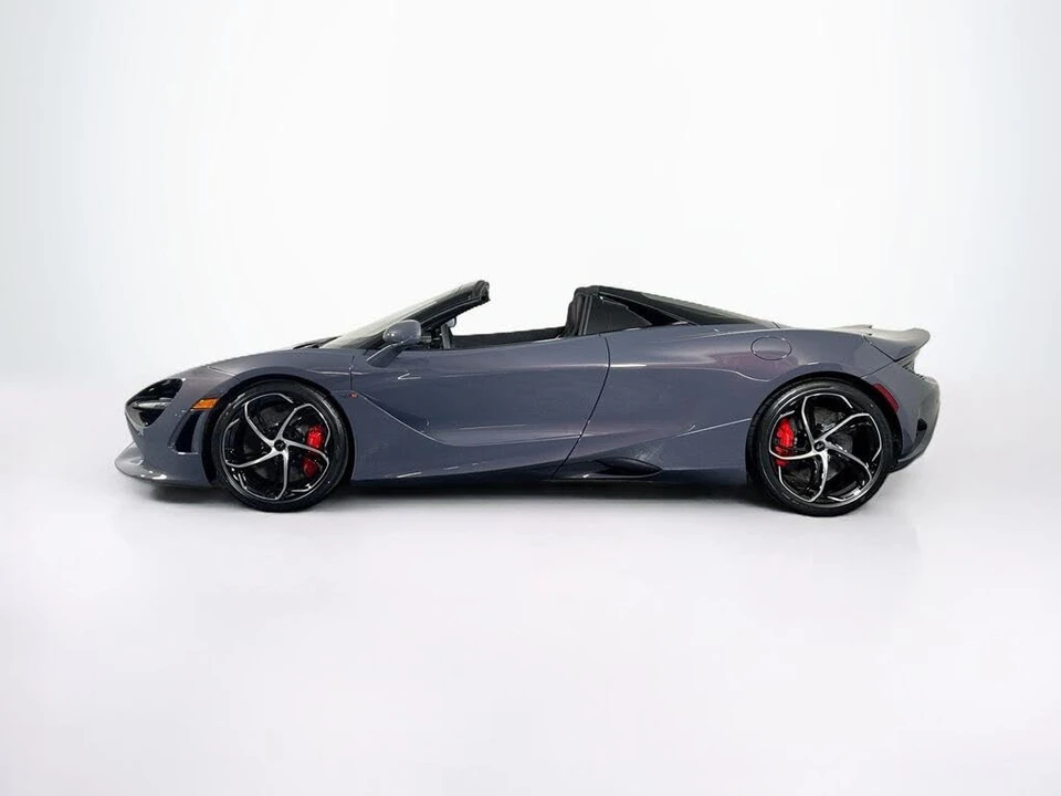 2027 McLaren 750S Spider - Image 2 of 29