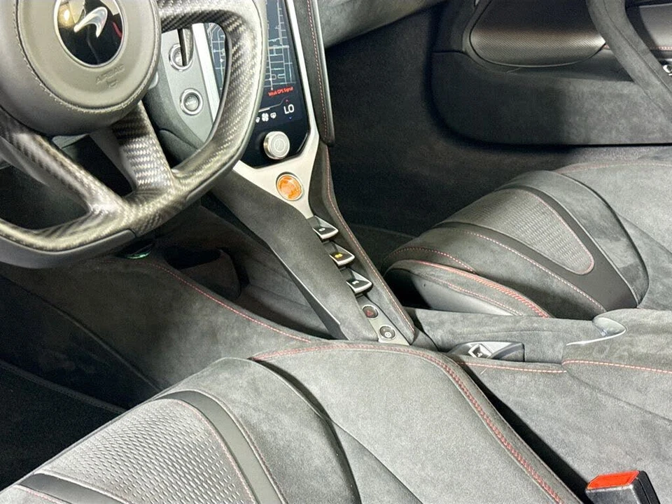 2027 McLaren 750S Spider - Image 19 of 29