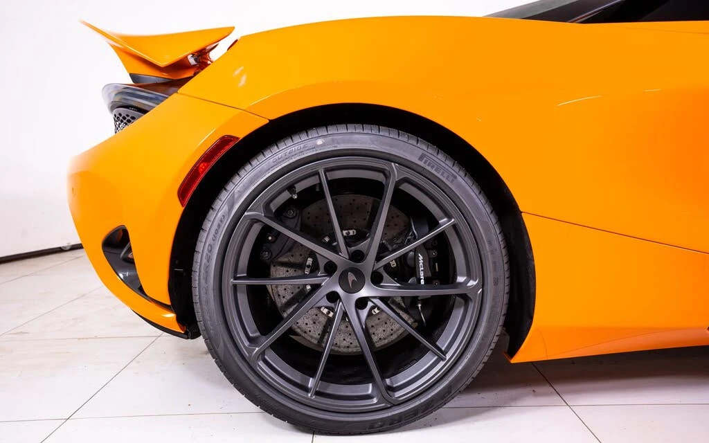 2027 McLaren 750S Spider - Image 19 of 26