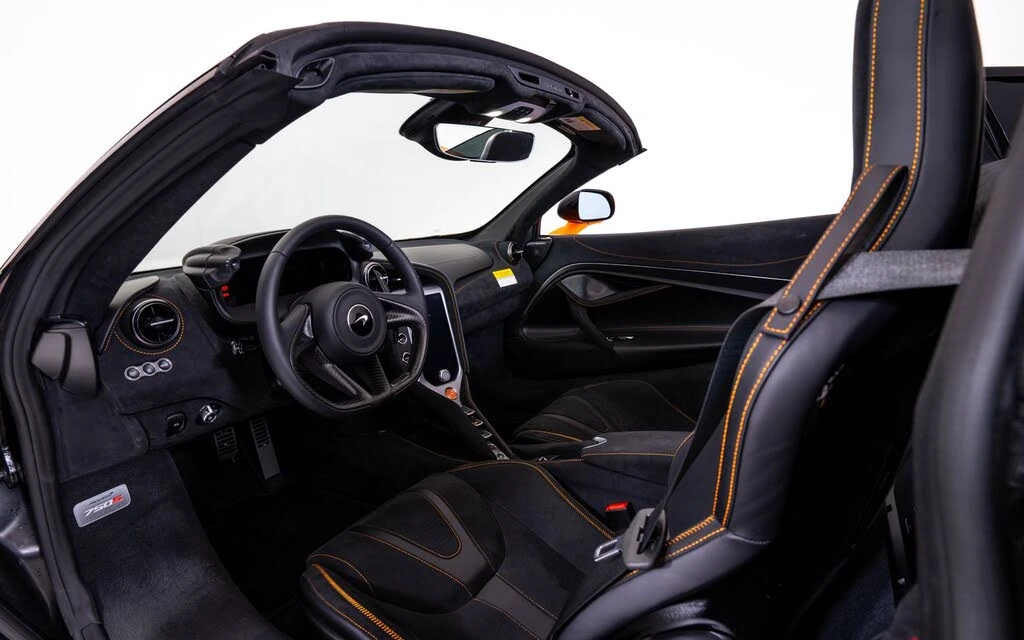 2027 McLaren 750S Spider - Image 22 of 26