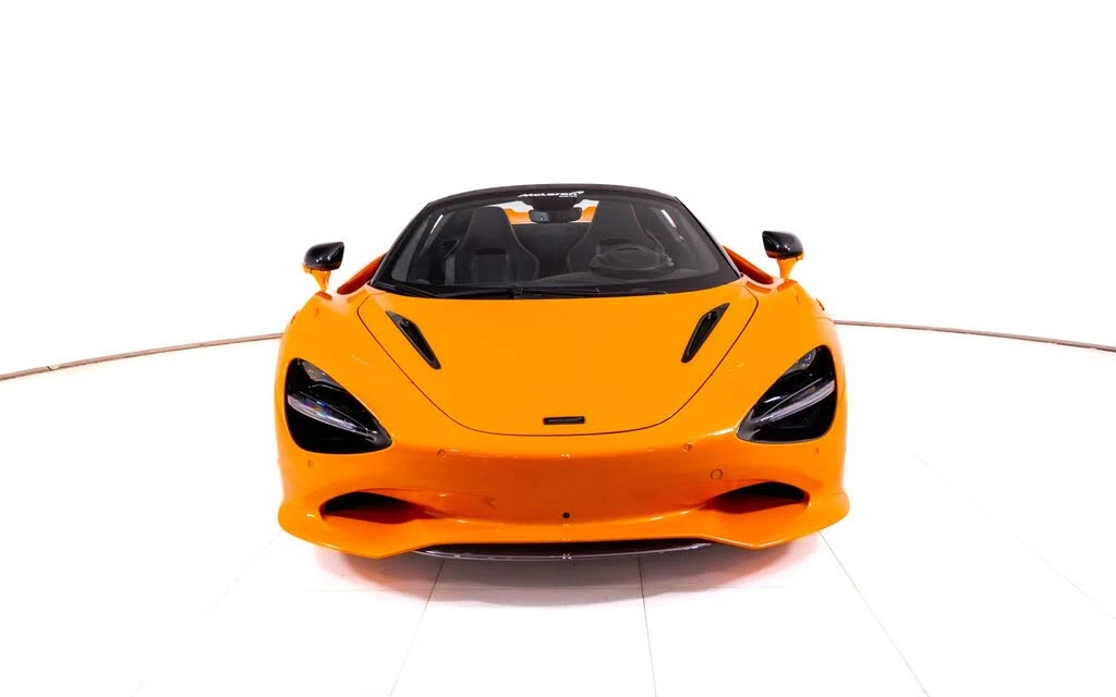 2027 McLaren 750S Spider - Image 10 of 26
