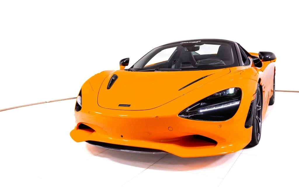 2027 McLaren 750S Spider - Image 12 of 26