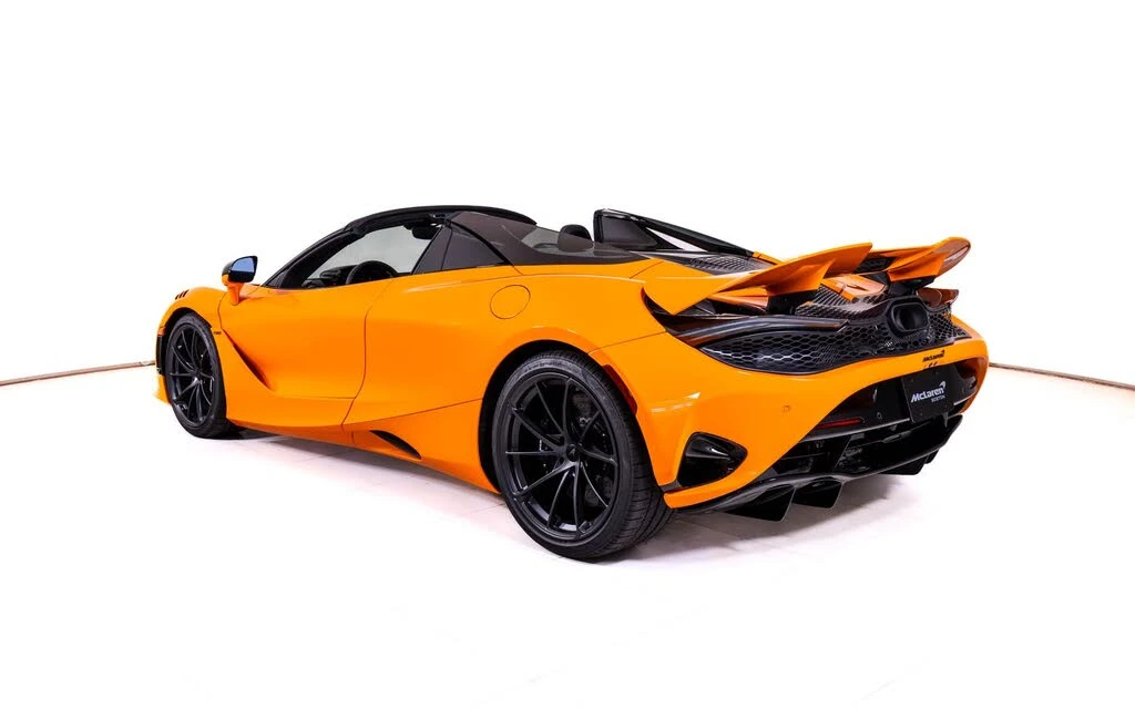 2027 McLaren 750S Spider - Image 5 of 26