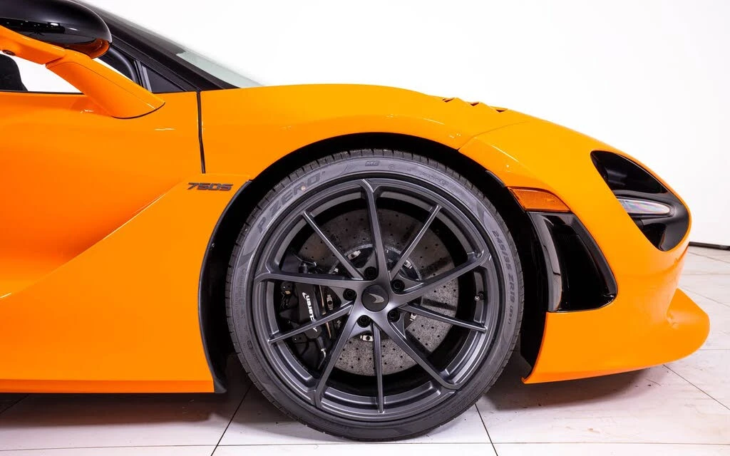 2027 McLaren 750S Spider - Image 20 of 26