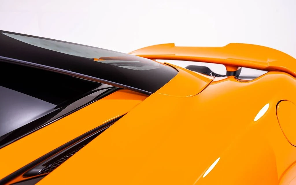 2027 McLaren 750S Spider - Image 15 of 26
