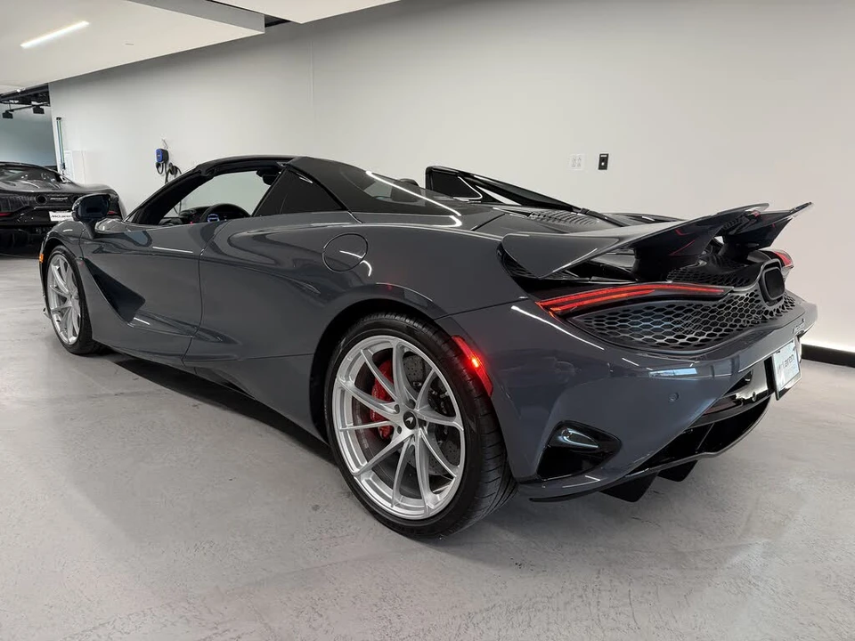 2027 McLaren 750S Spider - Image 5 of 19