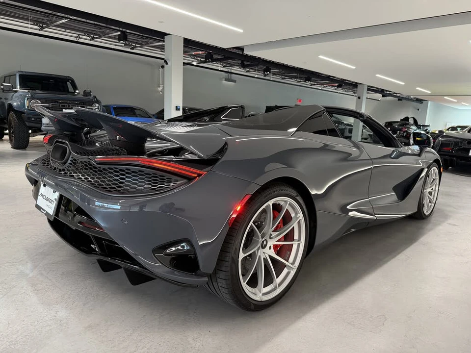 2027 McLaren 750S Spider - Image 7 of 19