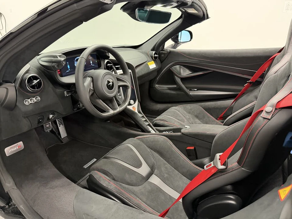 2027 McLaren 750S Spider - Image 12 of 19