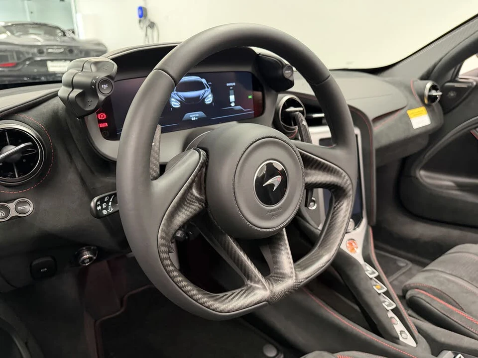 2027 McLaren 750S Spider - Image 16 of 19