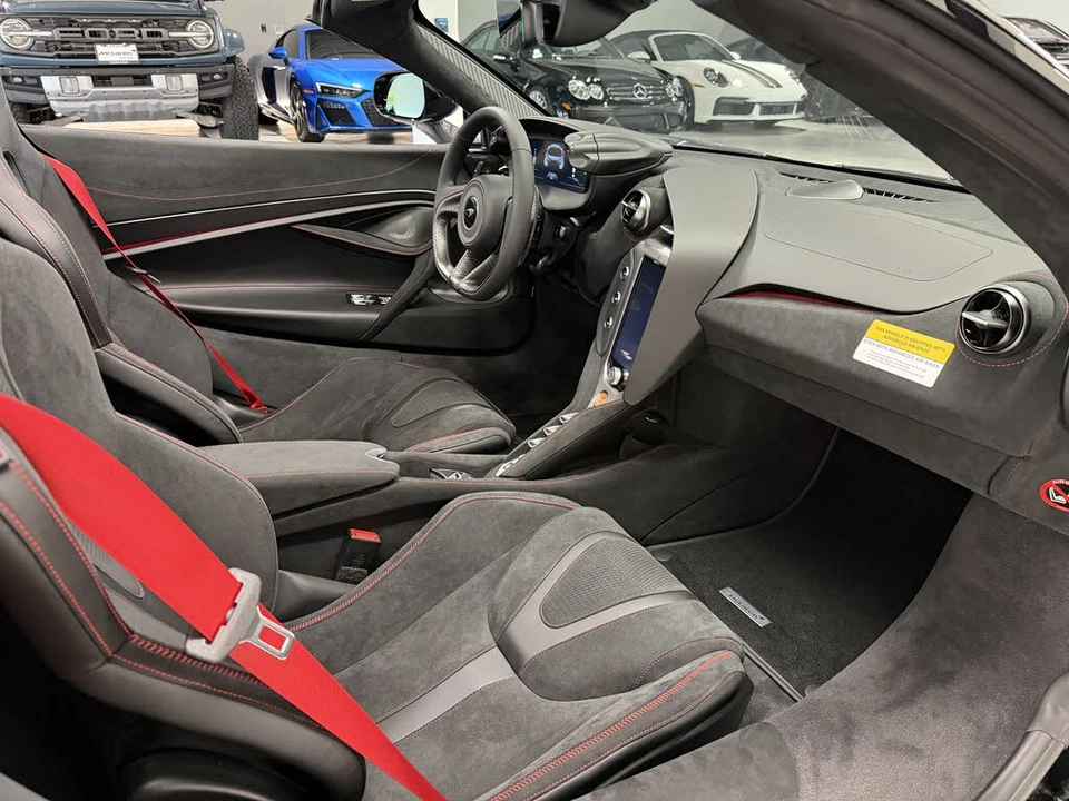 2027 McLaren 750S Spider - Image 17 of 19