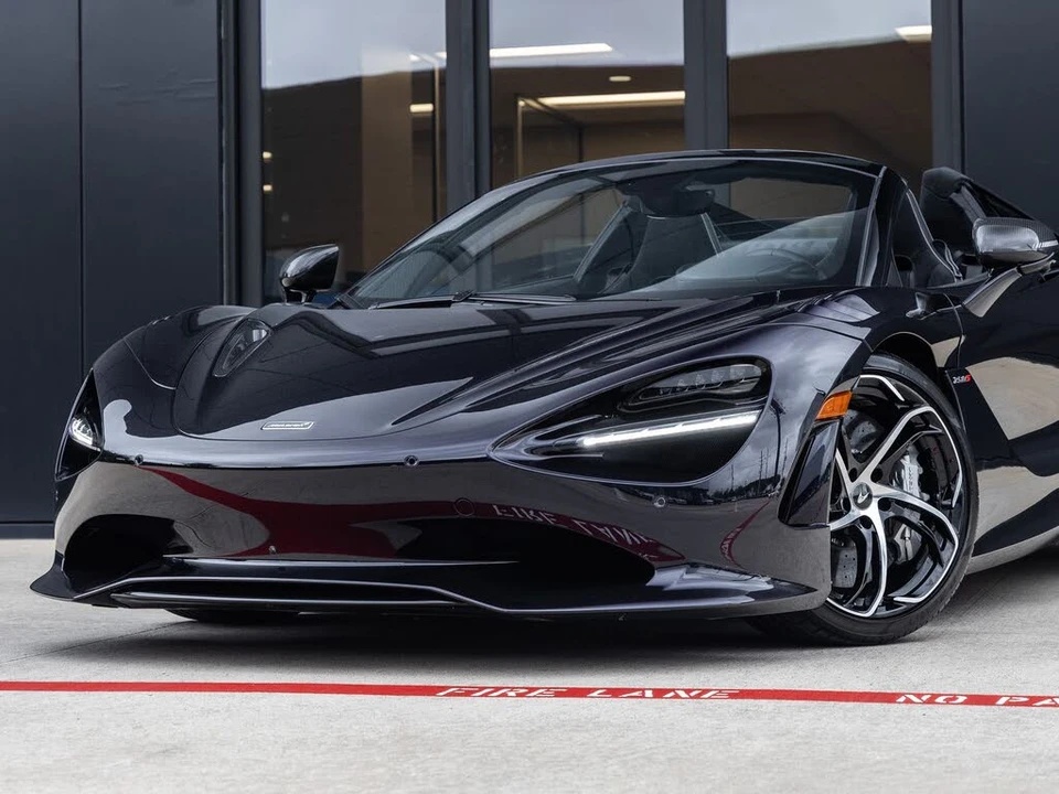 2027 McLaren 750S Spider - Image 4 of 31