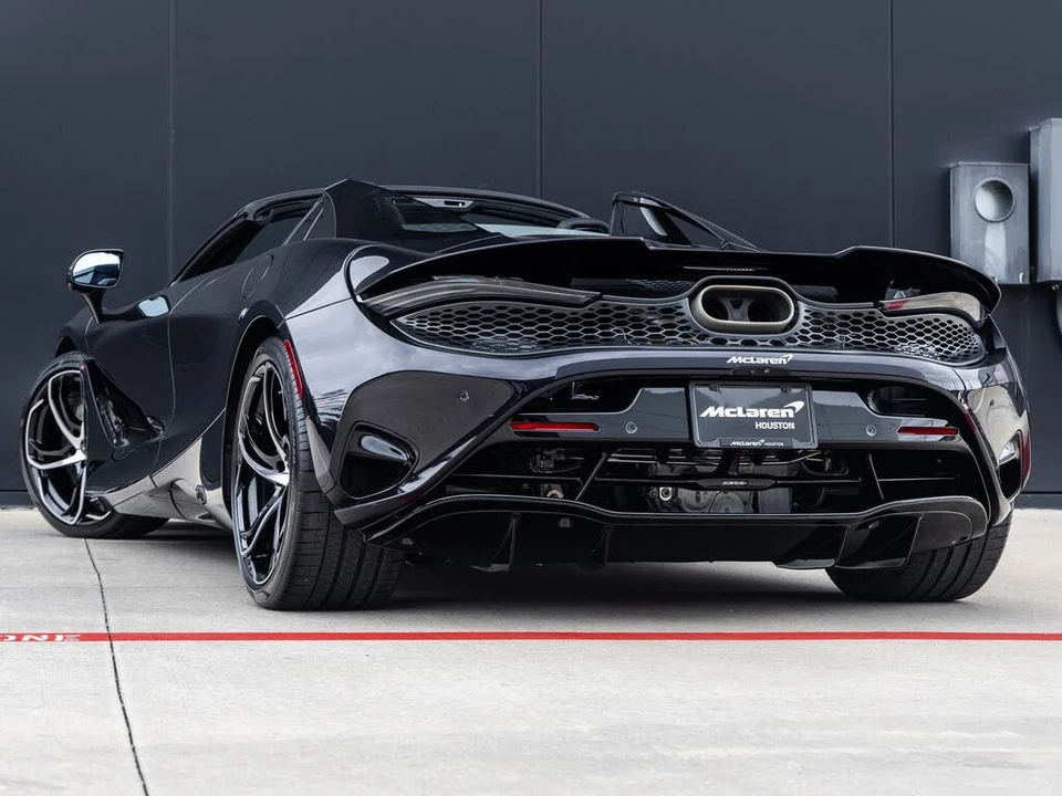 2027 McLaren 750S Spider - Image 8 of 31