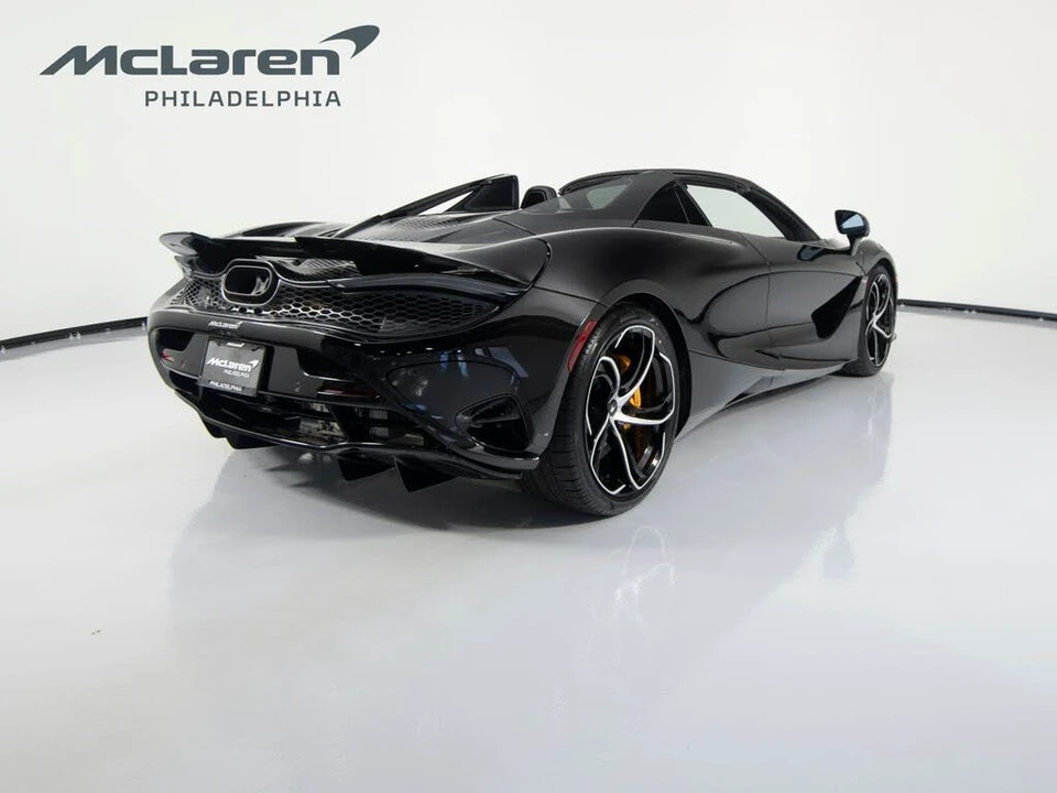 2027 McLaren 750S Spider - Image 5 of 31
