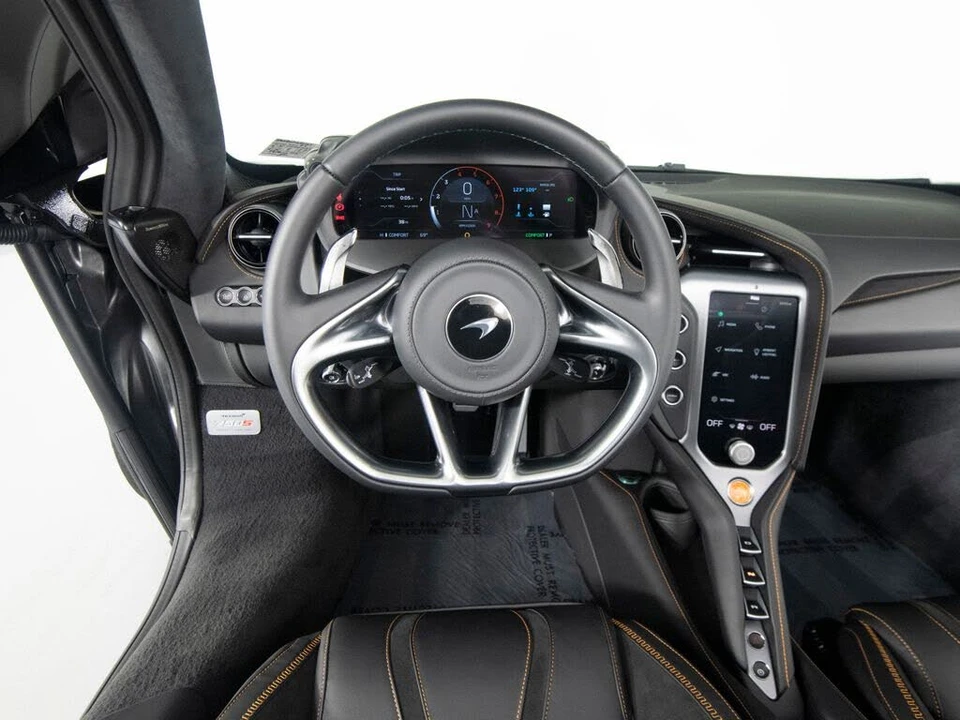 2027 McLaren 750S Spider - Image 17 of 31