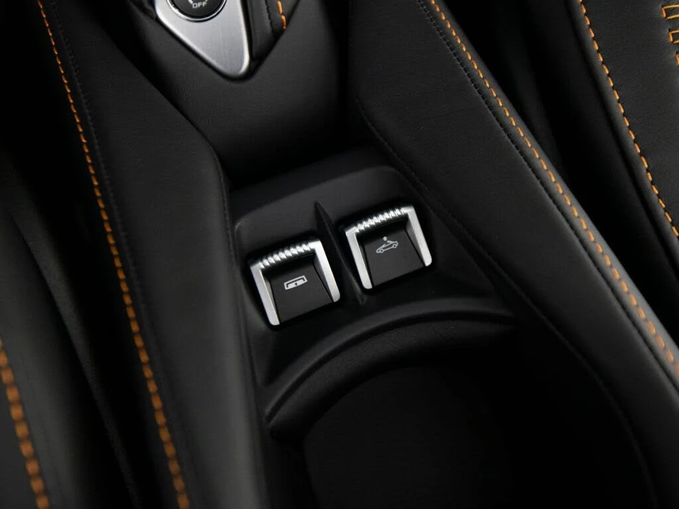 2027 McLaren 750S Spider - Image 29 of 31