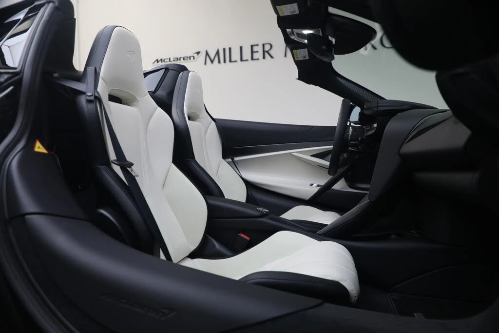 2027 McLaren 750S Spider - Image 31 of 31