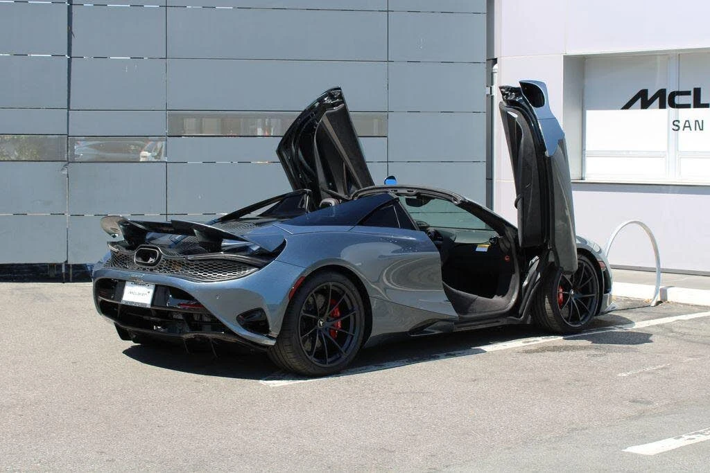 2027 McLaren 750S Spider - Image 11 of 31