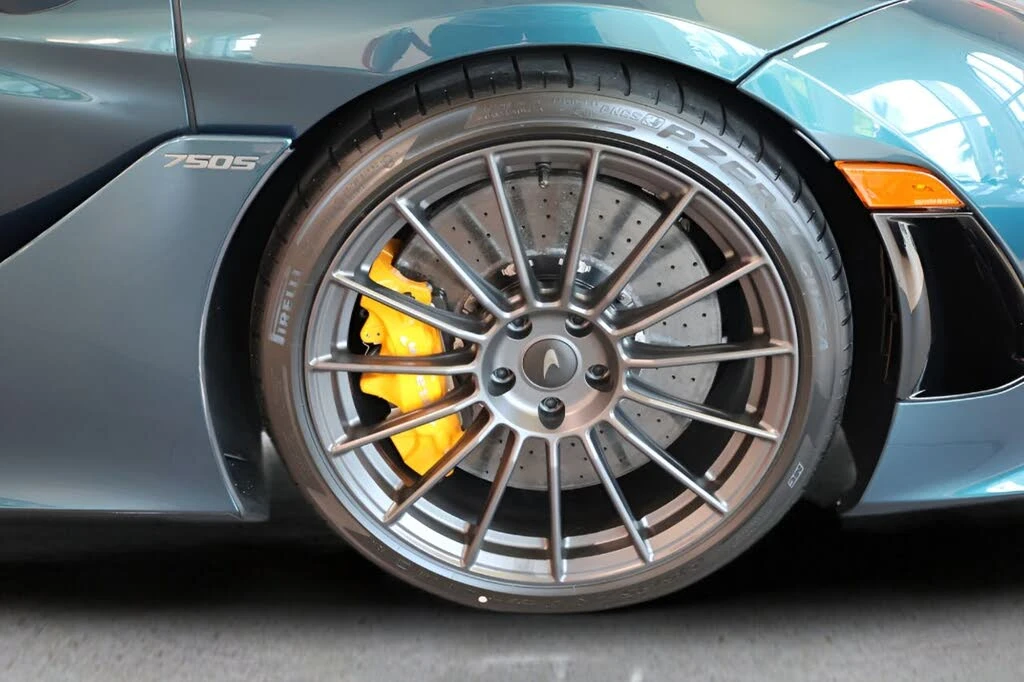 2027 McLaren 750S Spider - Image 23 of 27