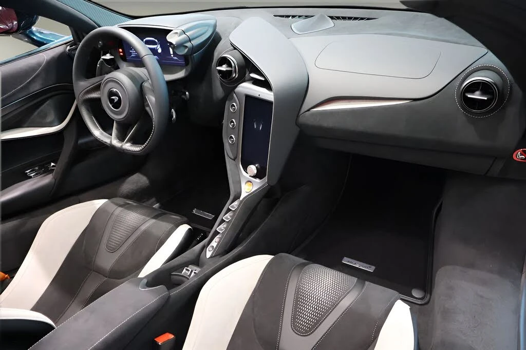 2027 McLaren 750S Spider - Image 14 of 27