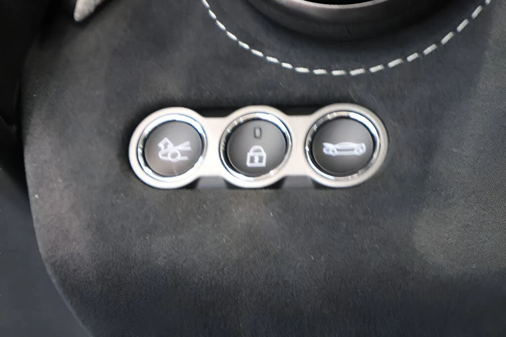 2027 McLaren 750S Spider - Image 17 of 27