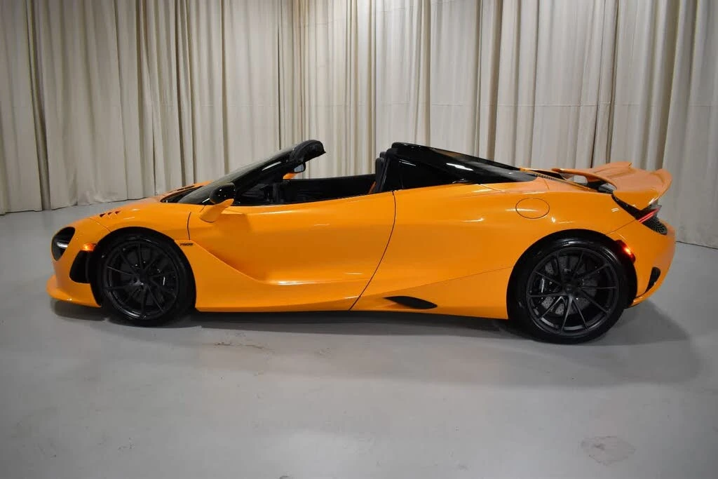 2027 McLaren 750S Spider - Image 8 of 25