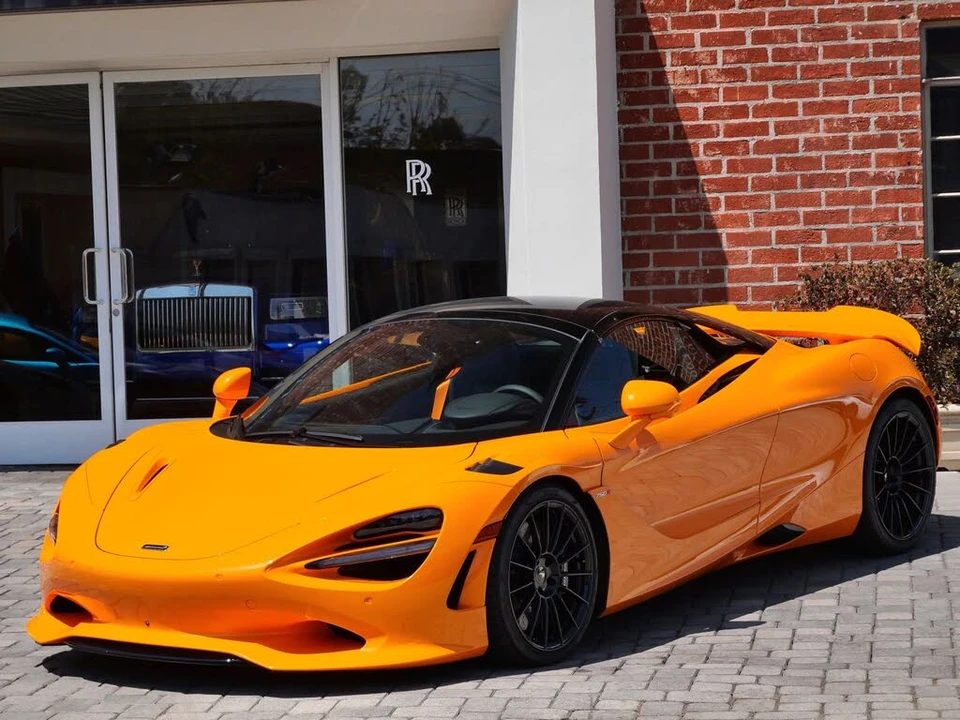 2027 McLaren 750S Spider - Image 20 of 29