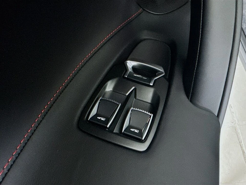 2027 McLaren 750S Spider - Image 16 of 25