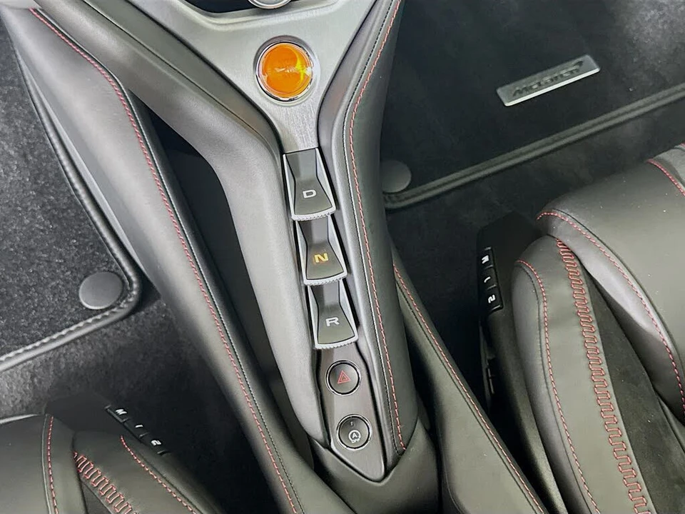 2027 McLaren 750S Spider - Image 14 of 25