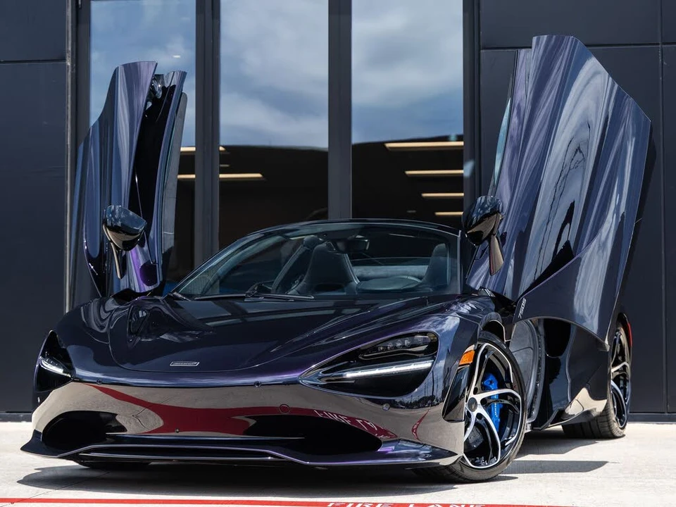 2027 McLaren 750S Spider - Image 2 of 31