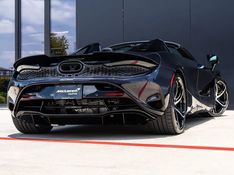 2027 McLaren 750S Spider - Image 11 of 31