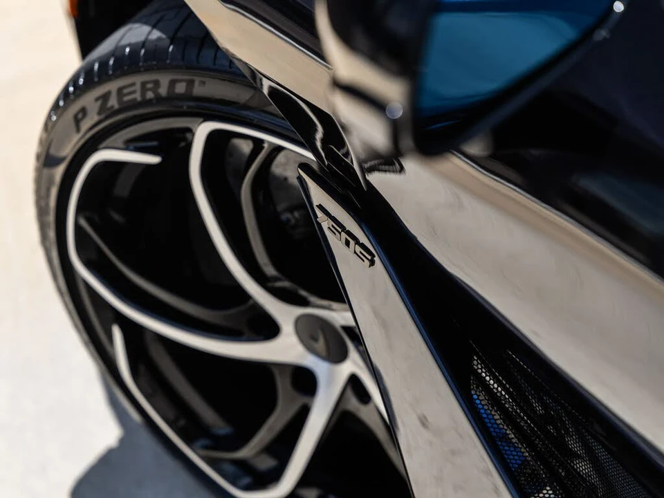 2027 McLaren 750S Spider - Image 17 of 31