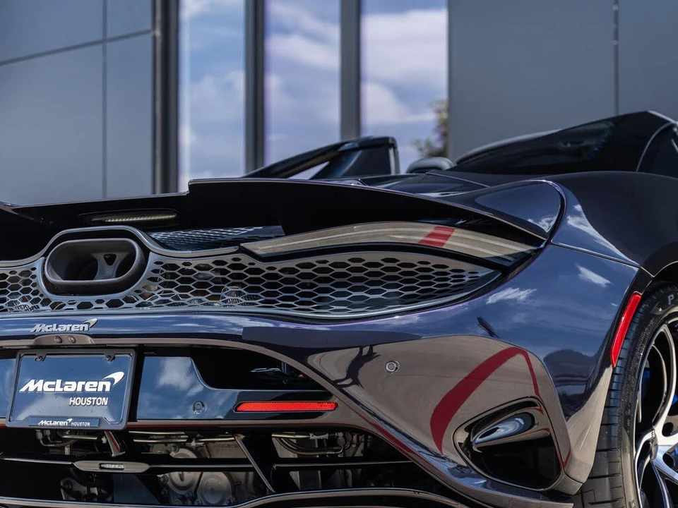 2027 McLaren 750S Spider - Image 18 of 31