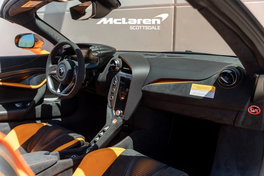 2027 McLaren 750S Spider - Image 17 of 31