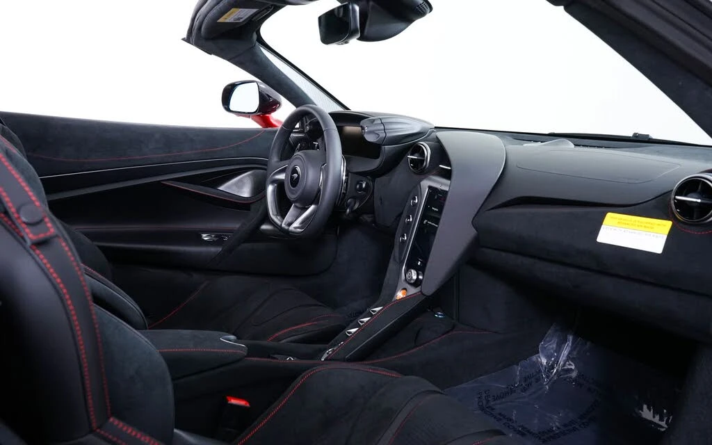2027 McLaren 750S Spider - Image 26 of 26