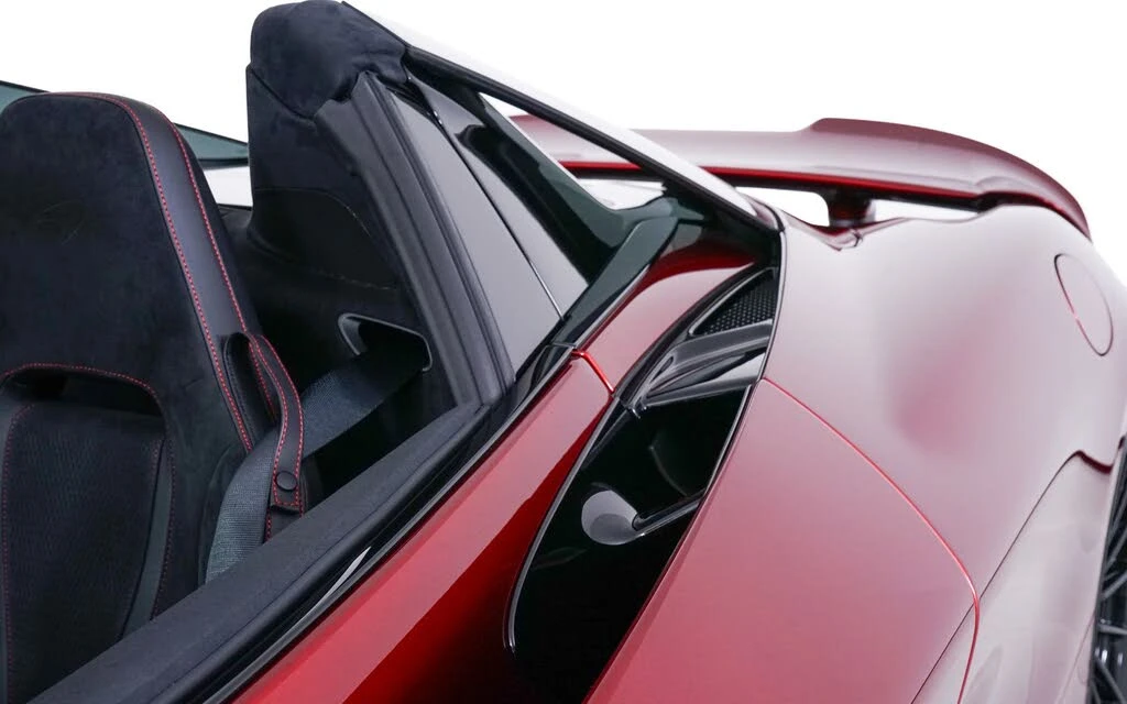 2027 McLaren 750S Spider - Image 15 of 26