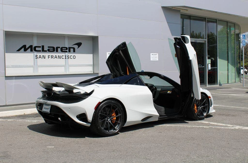 2027 McLaren 750S Spider - Image 16 of 31