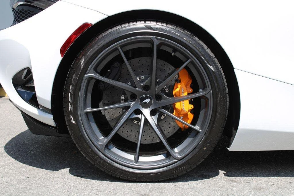 2027 McLaren 750S Spider - Image 12 of 31