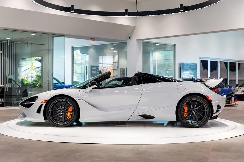 2027 McLaren 750S Spider - Image 17 of 31