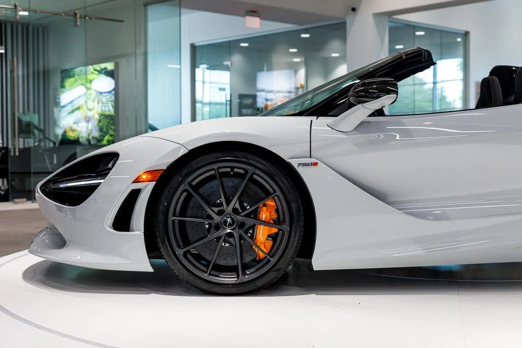 2027 McLaren 750S Spider - Image 18 of 31