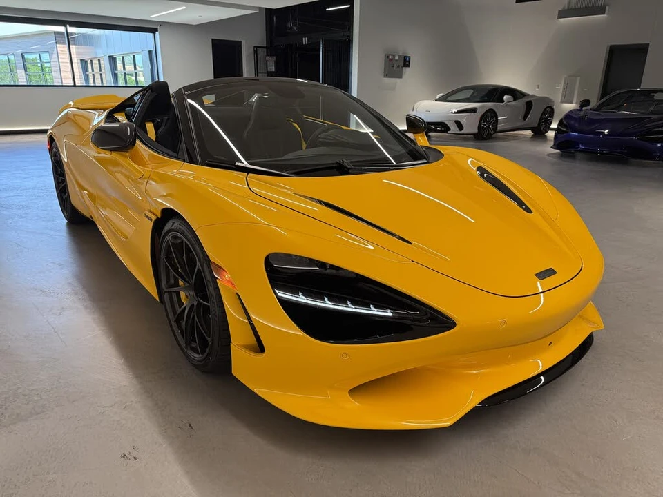 2027 McLaren 750S Spider - Image 9 of 25