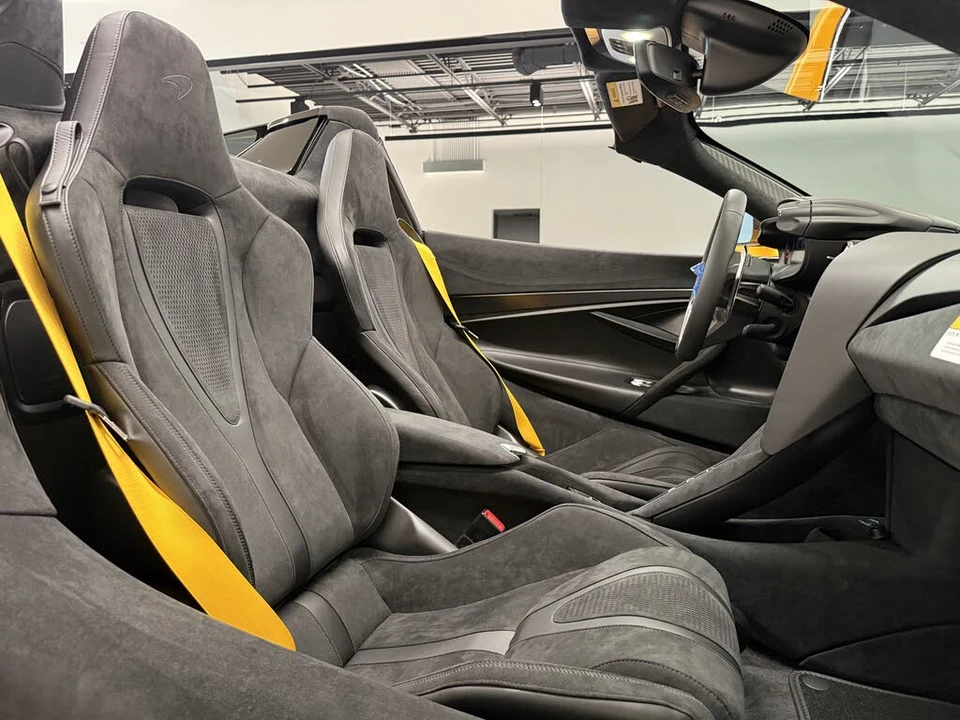 2027 McLaren 750S Spider - Image 24 of 25