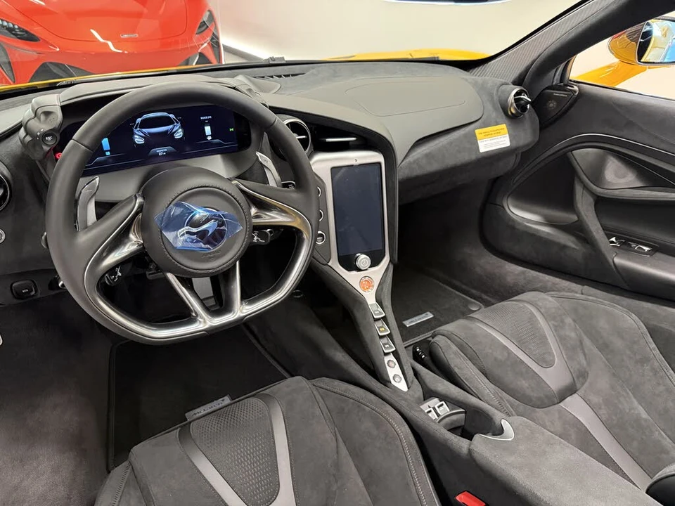 2027 McLaren 750S Spider - Image 19 of 25