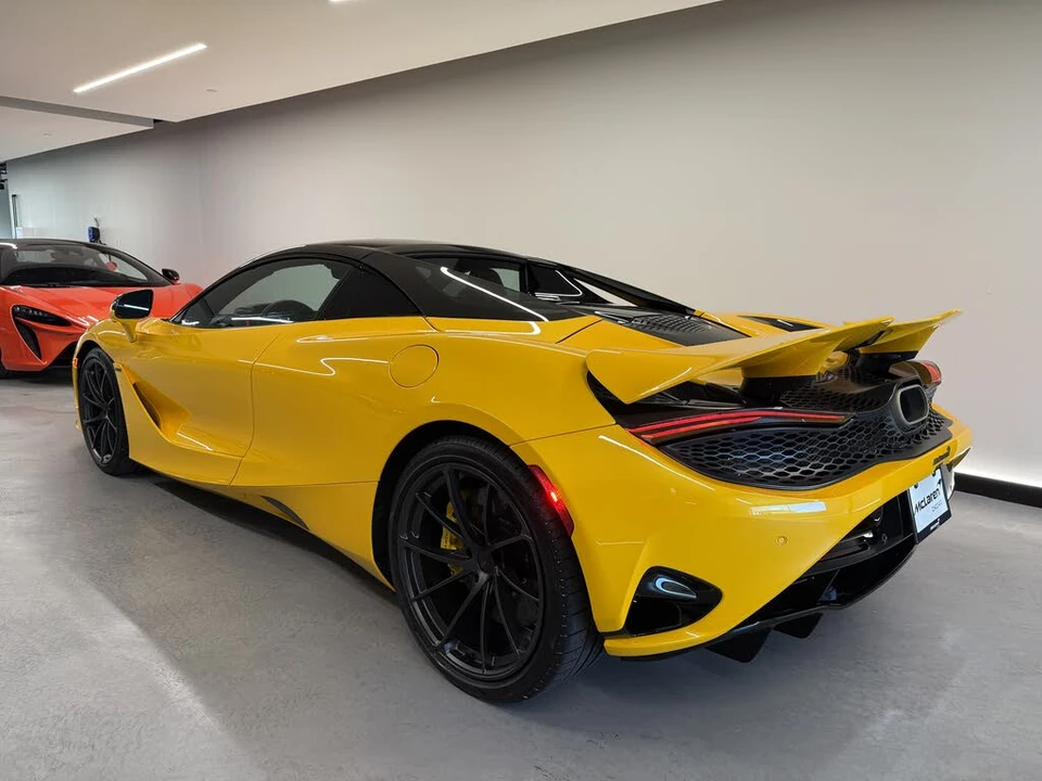 2027 McLaren 750S Spider - Image 4 of 25