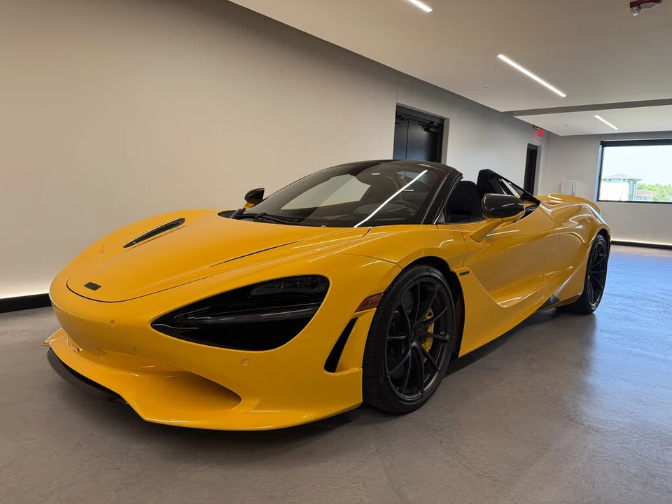 2027 McLaren 750S Spider - Image 13 of 25