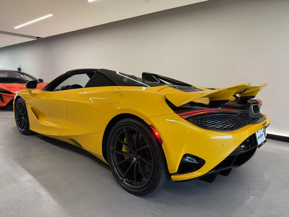 2027 McLaren 750S Spider - Image 5 of 25