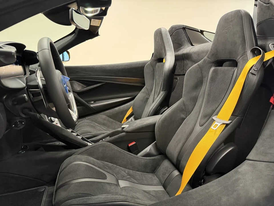 2027 McLaren 750S Spider - Image 2 of 25