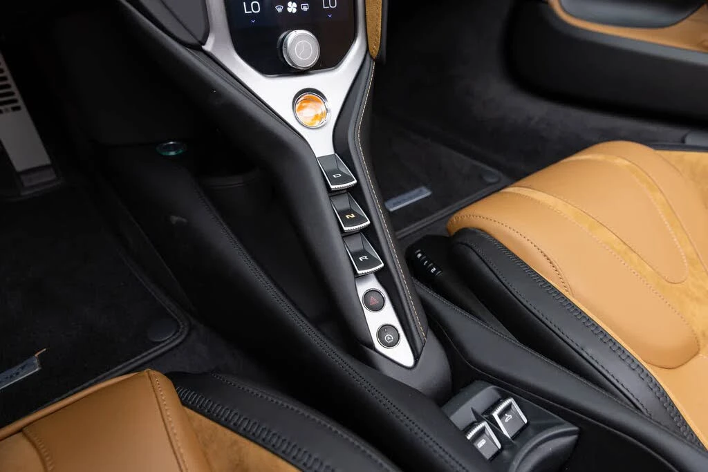 2027 McLaren 750S Spider - Image 12 of 31