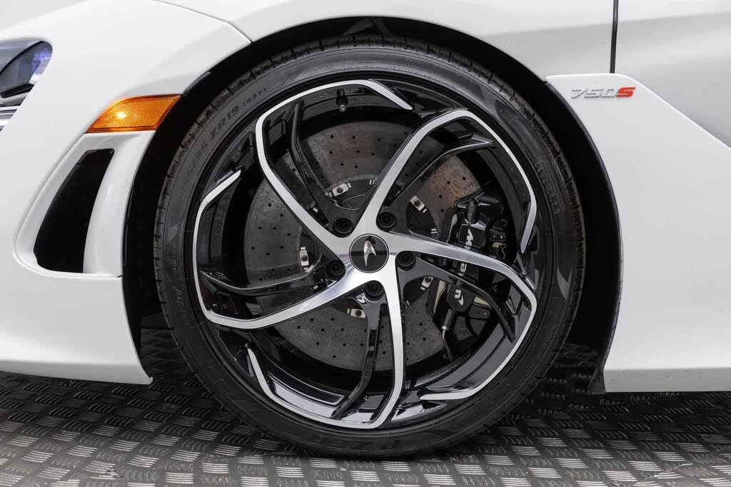 2027 McLaren 750S Spider - Image 8 of 31